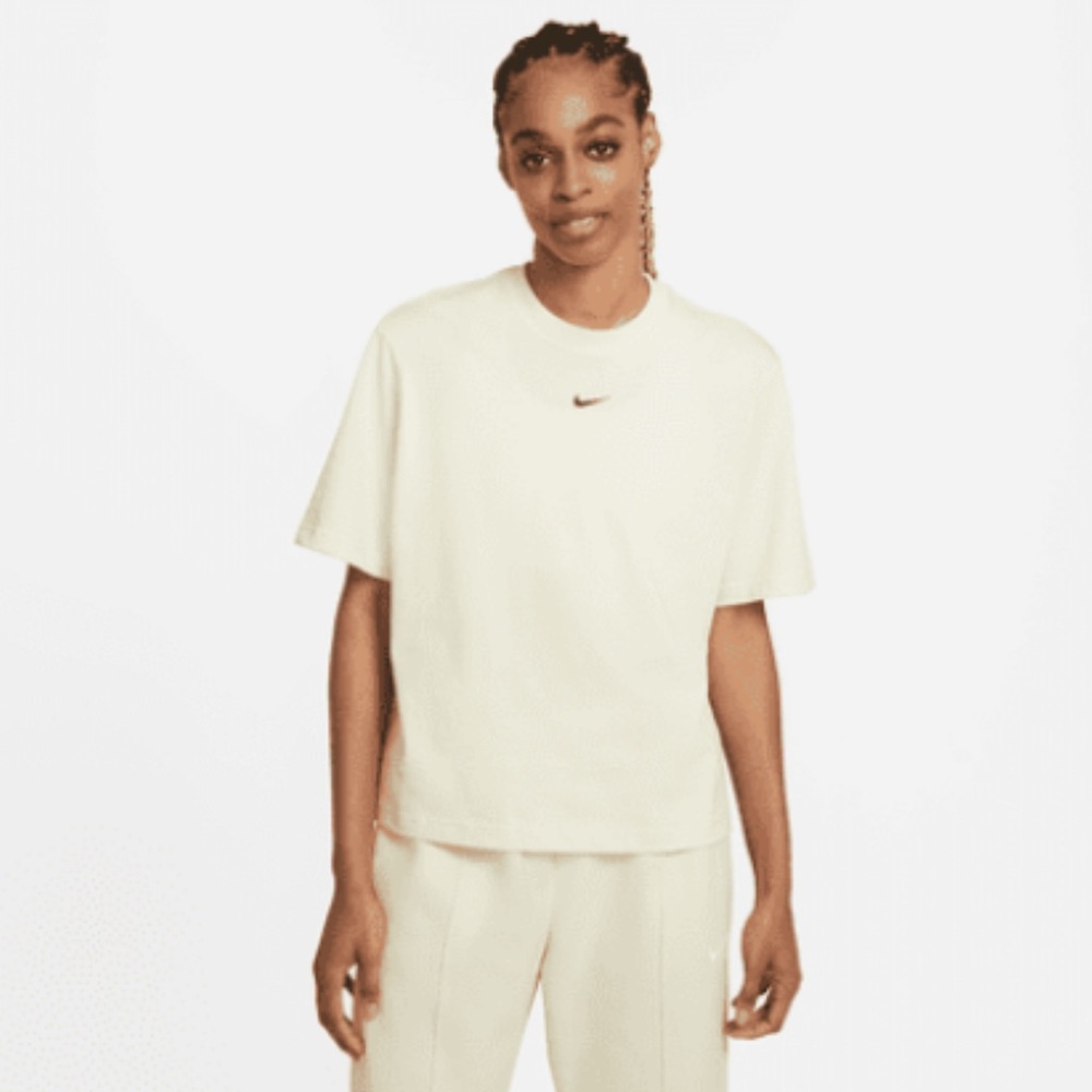 Nike Women's Boxy T-Shirt